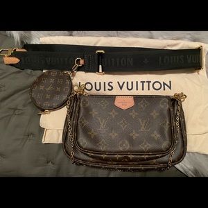 Louis Vuitton MULTI POCHETTE ACCESSOIRES Crossbody Bag (green strap)